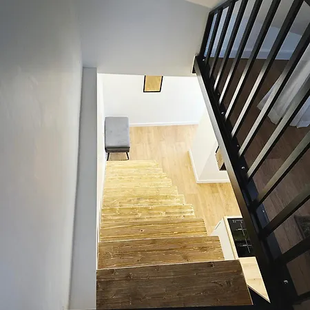 Modern And Stylish Loft 